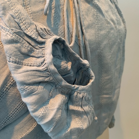 Lush Cold Shoulder Top - Picture 3 of 6